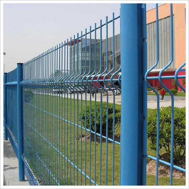3d fil soudé par 4.5mm sinueux Mesh Fencing Pvc Coated 1