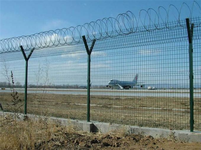 Barrière multifonctionnelle d'aéroport de grillage du maillon de chaîne des prix bon marché 358