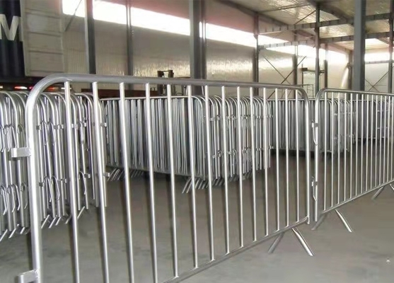 hot dipped galvanized fence panel temporary crowd control barrier