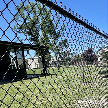 wholesale used 9 gauge galvanized and pvc coated diamond shape cyclone wire chain link fence