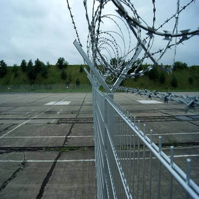 Hot selling galvanized wire High quality Pvc Coated Hot Dipped Galvanized 358 security airport fence